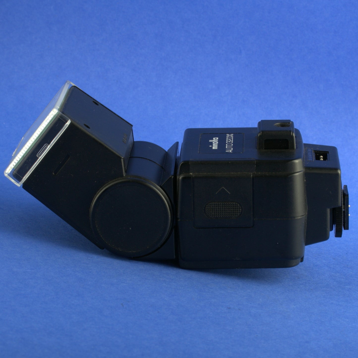 Minolta Auto 320X Flash with Remote Sensor Adapter and AC Adapter
