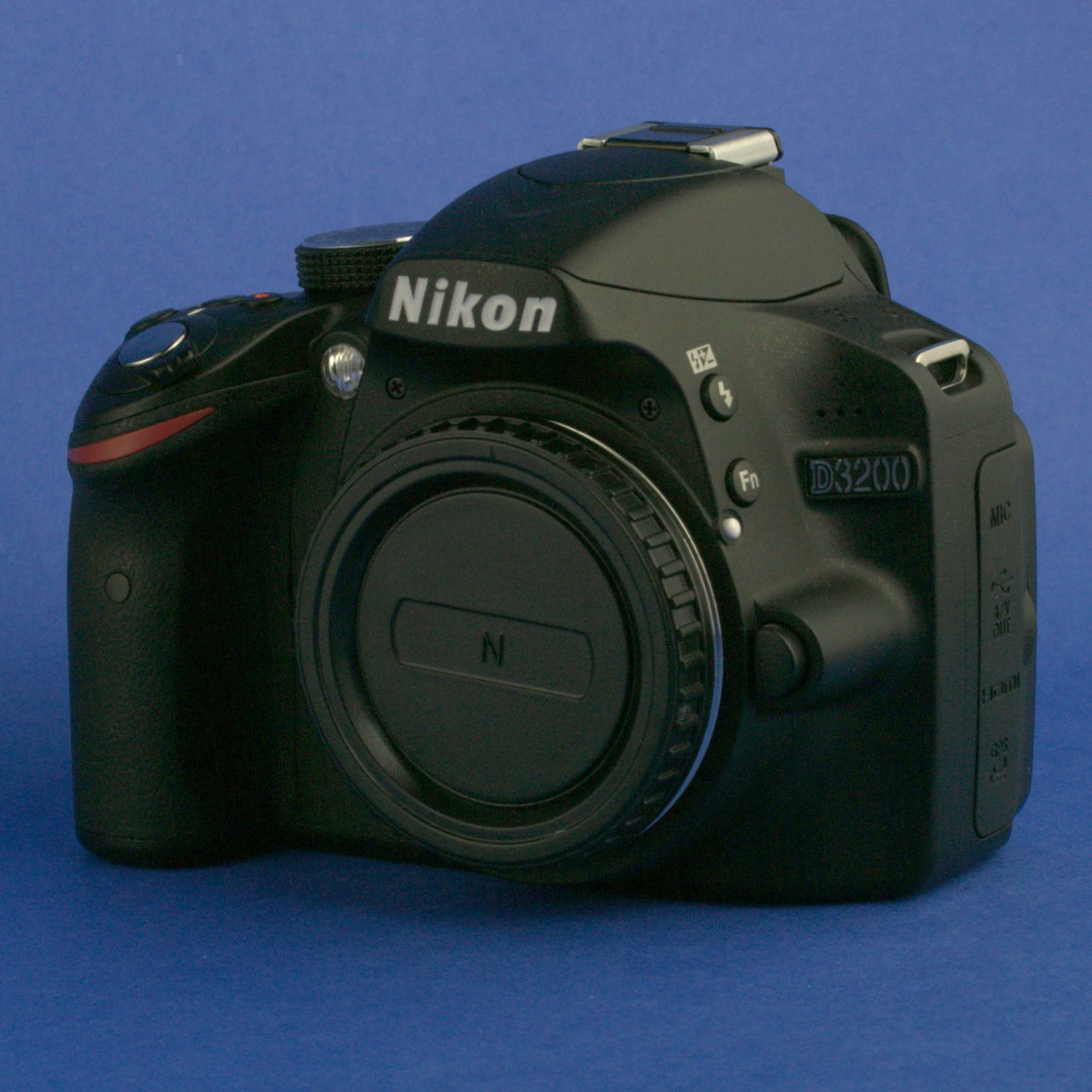 Nikon D3200 Digital Camera Body 600 Actuations Mint Condition