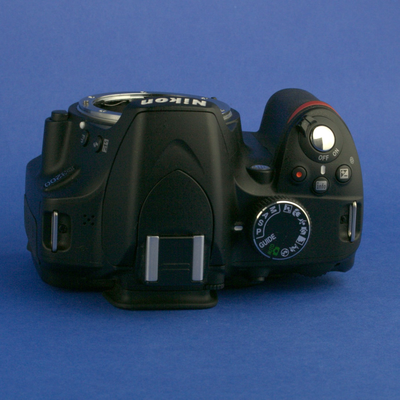 Nikon D3200 Digital Camera Body 600 Actuations Mint Condition