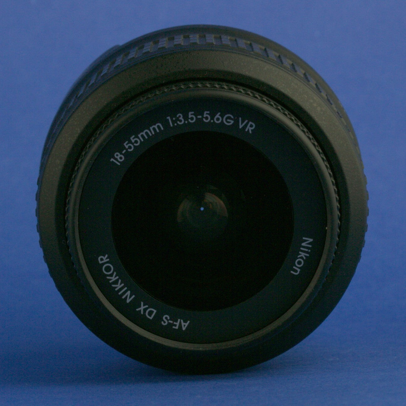 Nikon AF-S Nikkor 18-55mm 3.5-5.6 VR DX Lens US Model Mint Condition