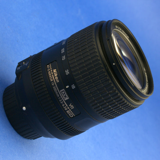 Nikon AF-S 18-300mm 3.5-6.3 VR Lens US Model