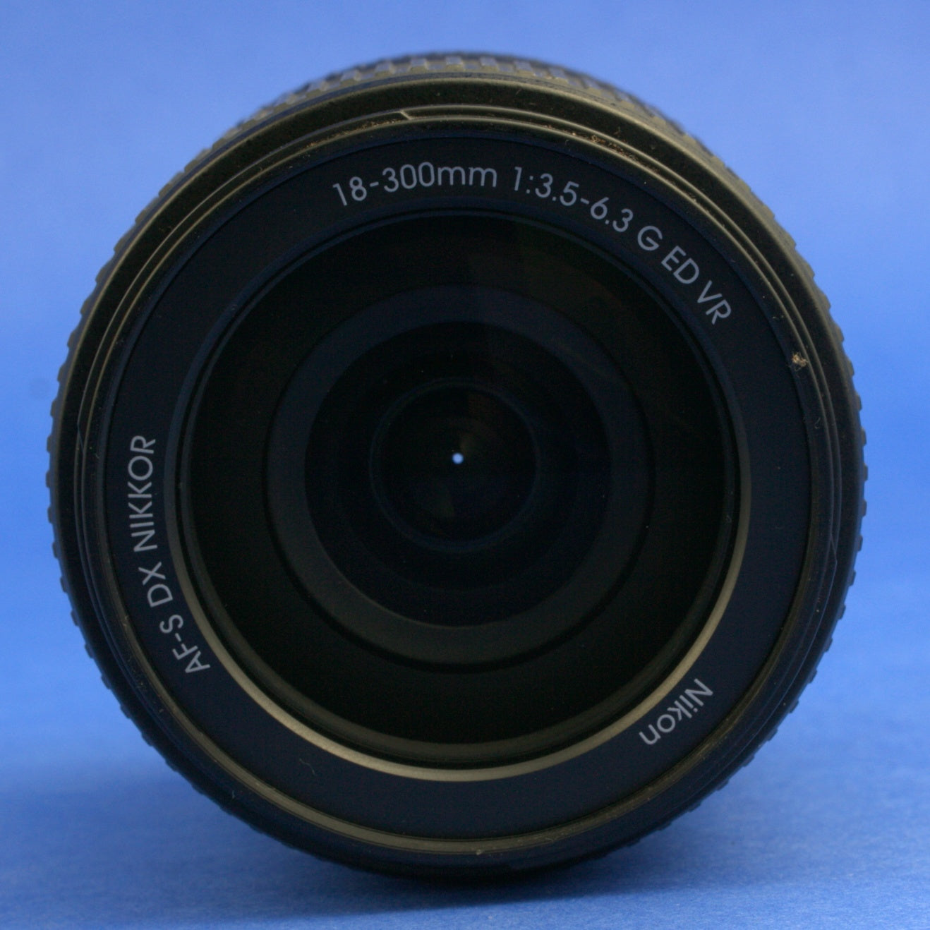 Nikon AF-S 18-300mm 3.5-6.3 VR Lens US Model