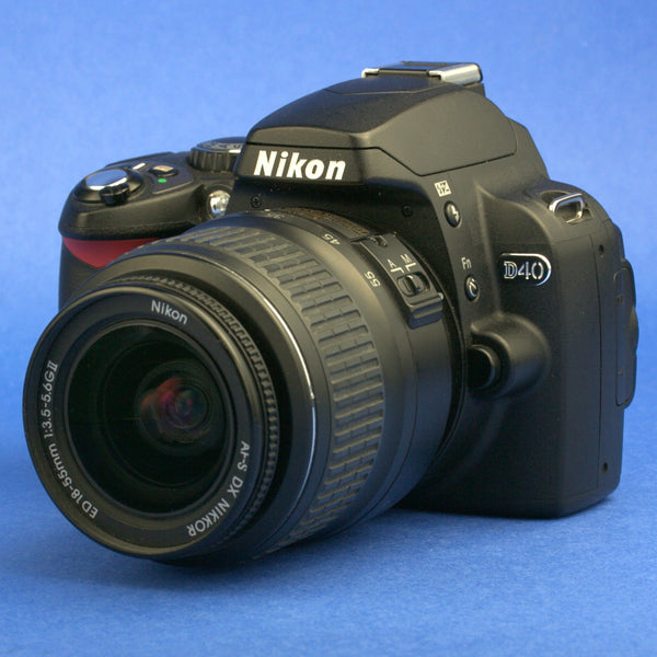 Nikon D40 Digital Camera with 18-55mm Lens