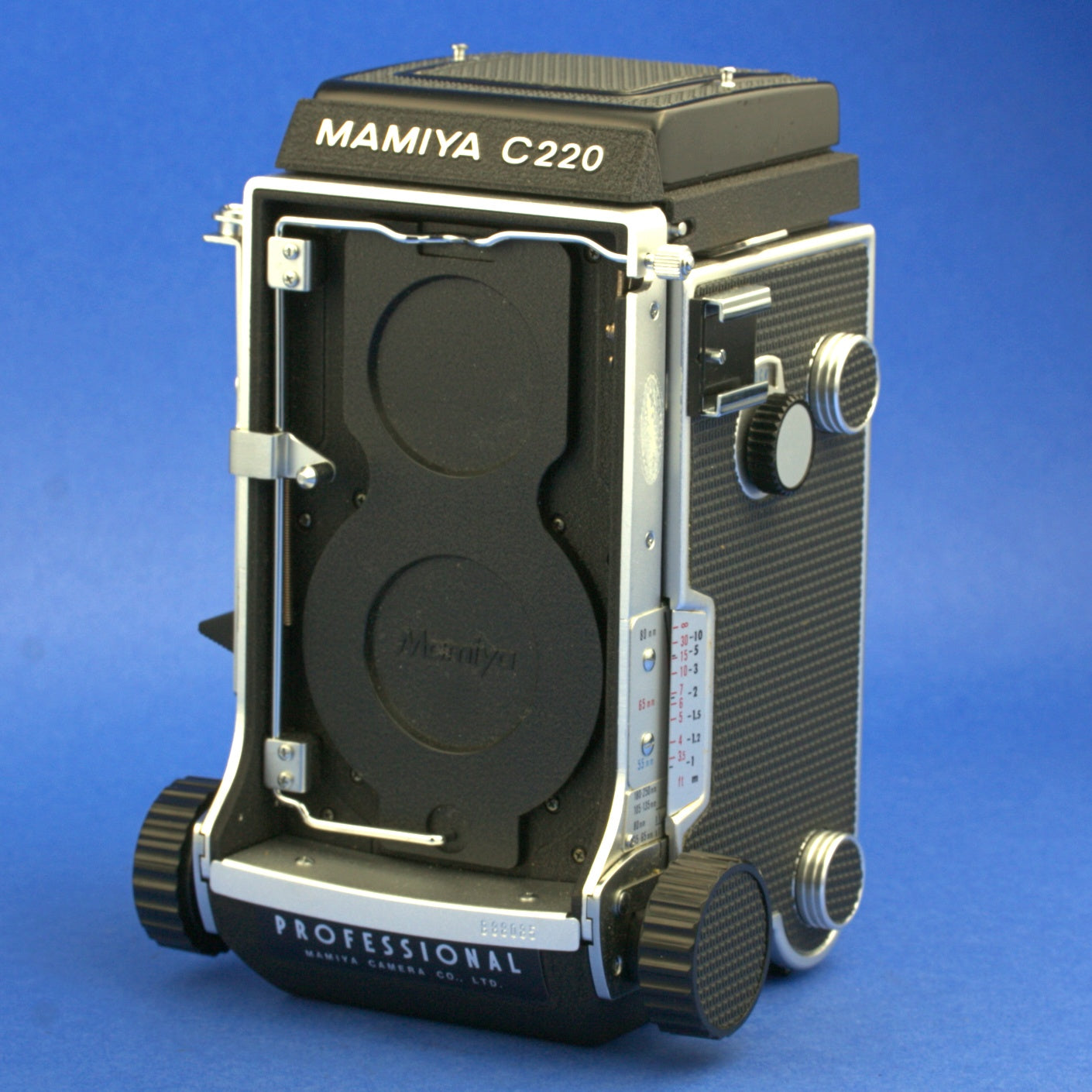 Mamiya C220 Medium Format Camera Body Near Mint Condition