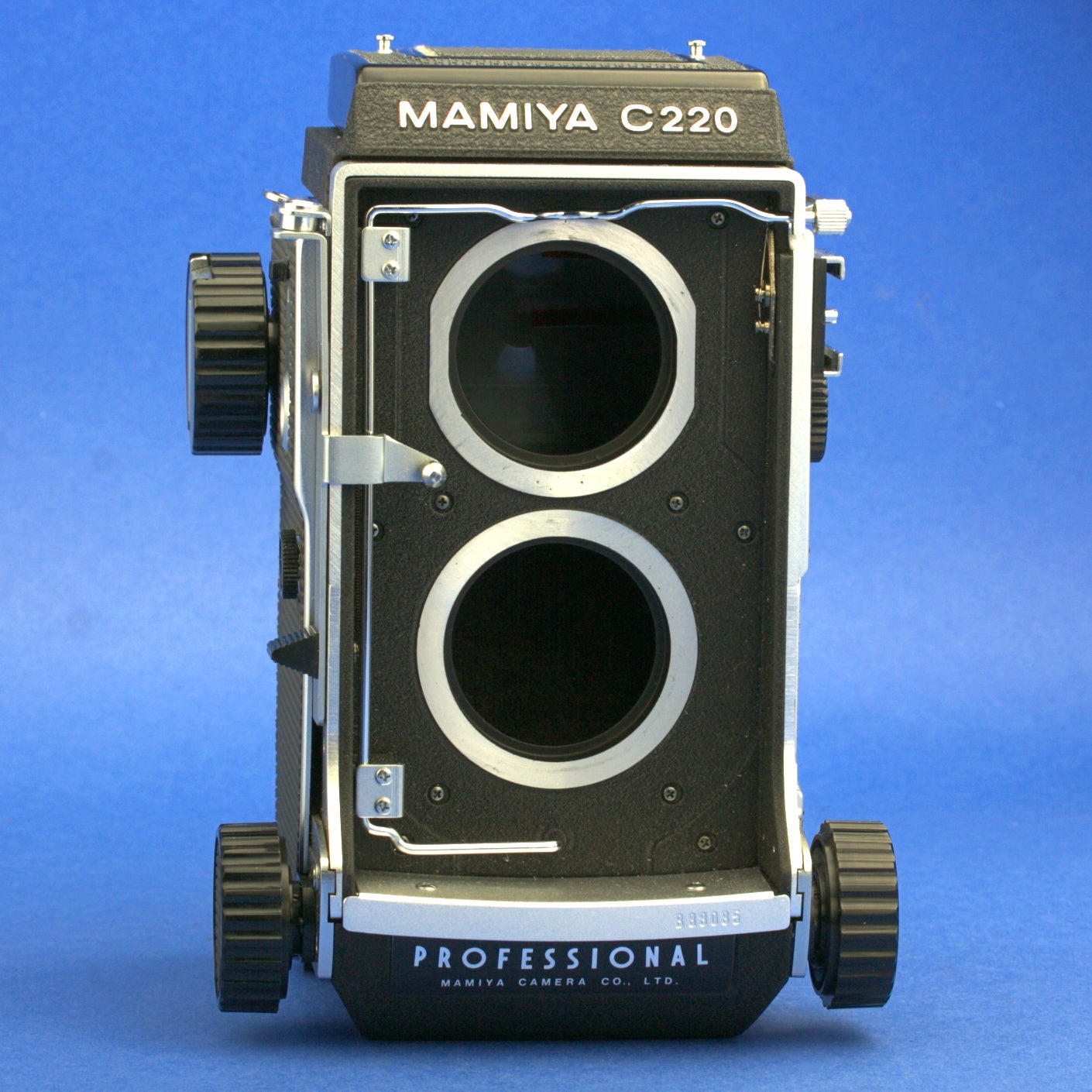 Mamiya C220 Medium Format Camera Body Near Mint Condition