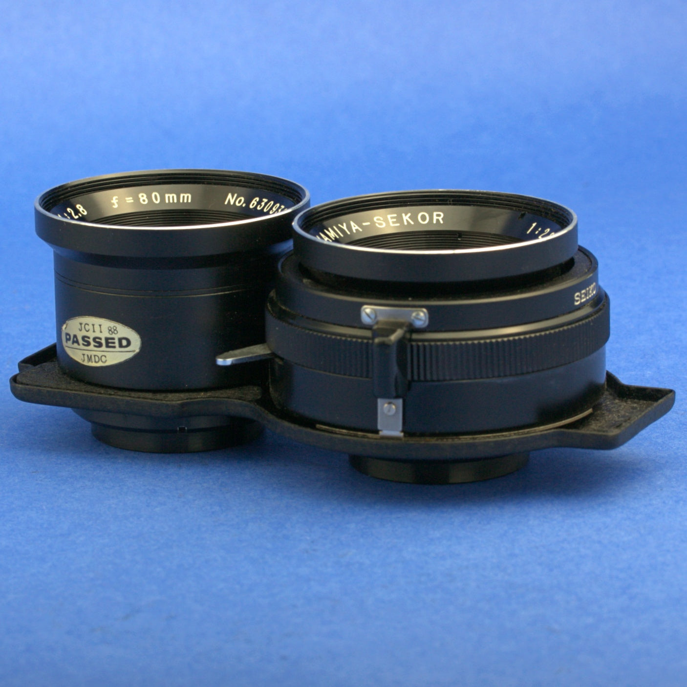 Mamiya 80mm 2.8 TLR Lens for C220, C330 Cameras Near Mint Condition