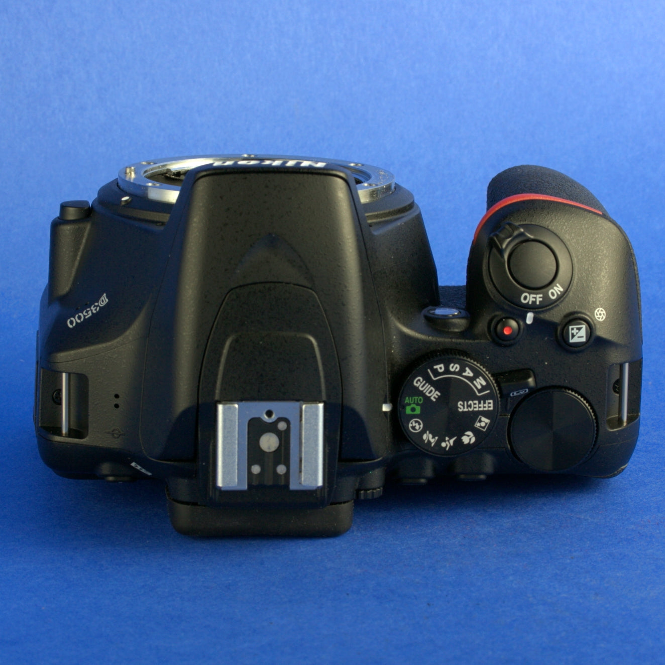 Nikon D3500 Digital Camera Body US Model 3800 Actuations Near Mint Condition