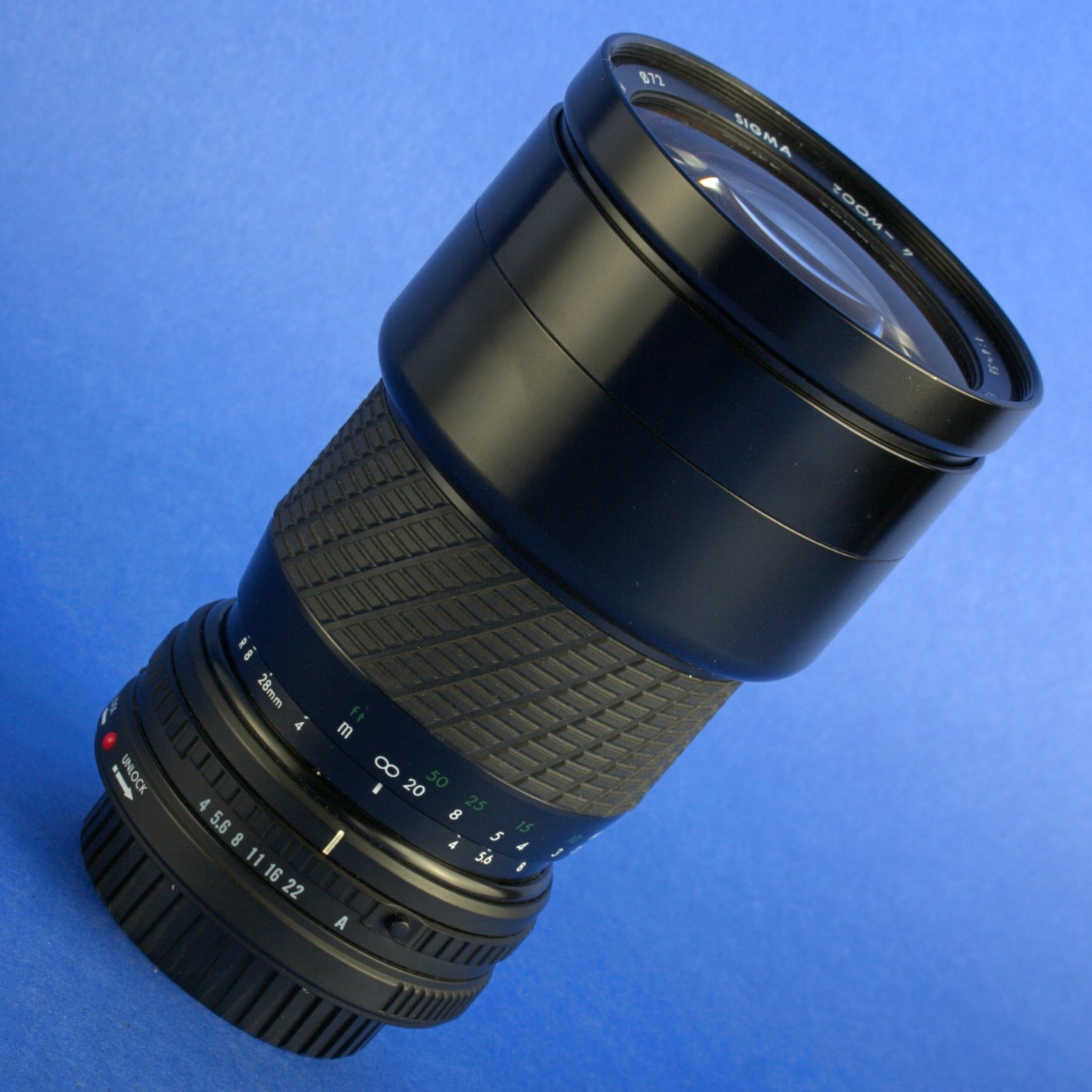 Sigma 28-200mm 4-5.6 Macro Lens Canon FD Mount Beautiful Condition