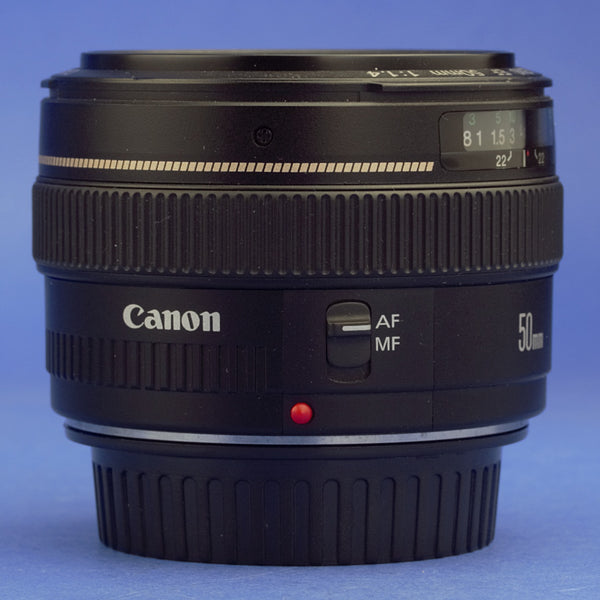 Canon EF 50mm 1.4 Lens Near Mint Condition