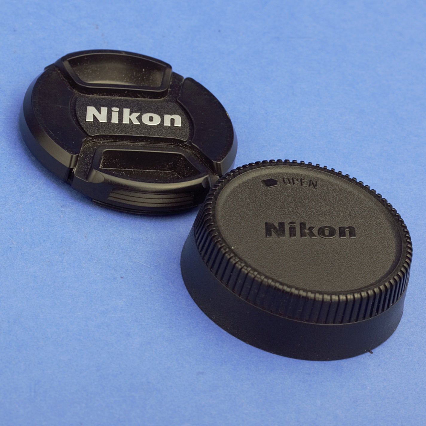 Nikon AF Nikkor 24mm 2.8 D Lens US Model Near Mint Condition