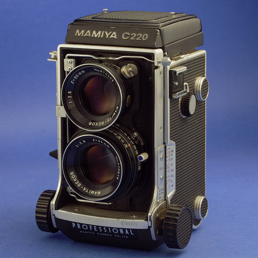 Mamiya C220 Medium Format Camera Kit