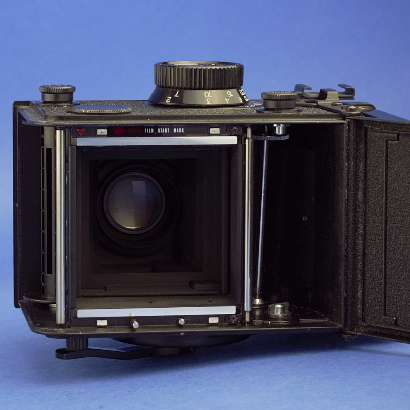 Yashica Mat-124G Medium Format Camera