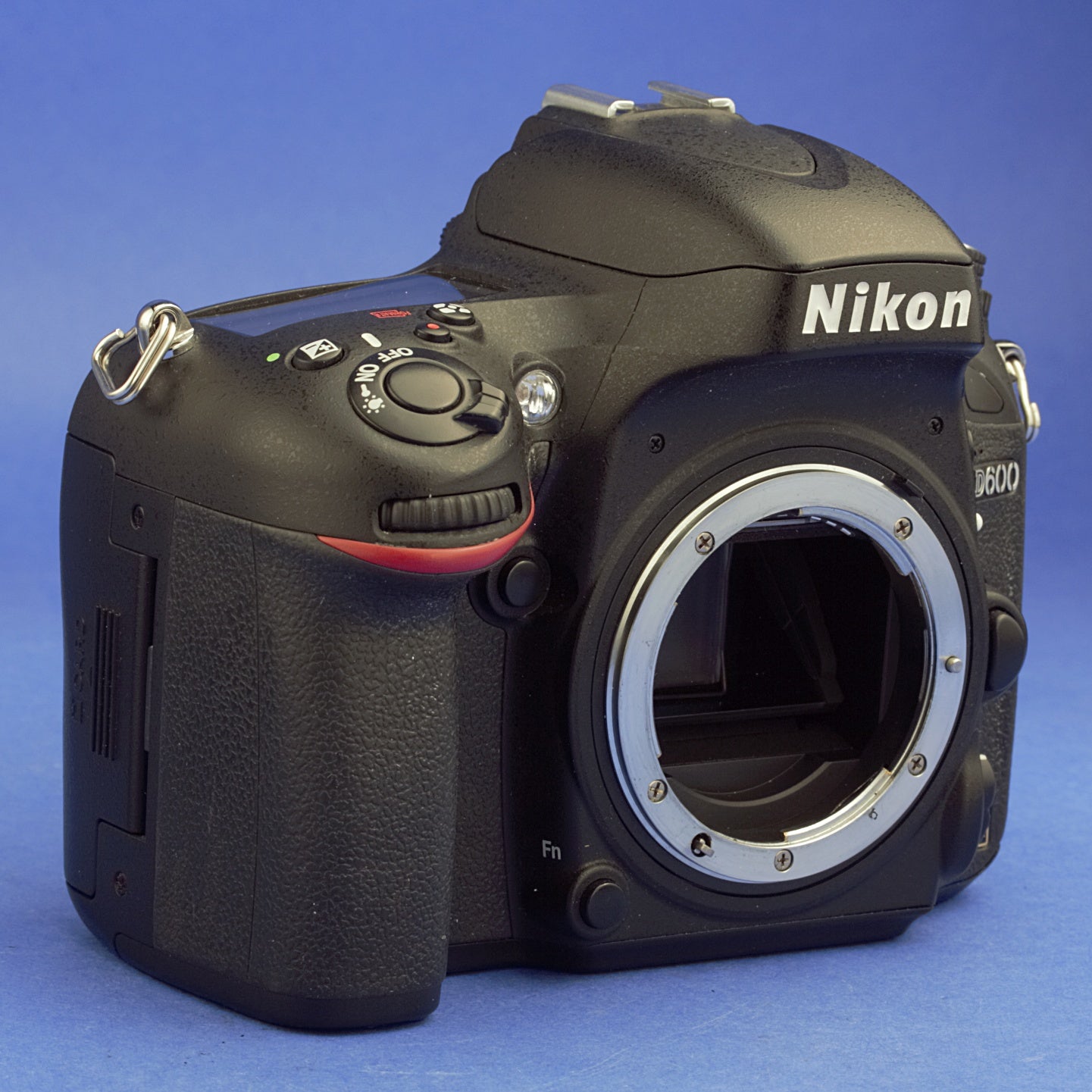 Nikon D600 Digital Camera Body US Model Beautiful Condition