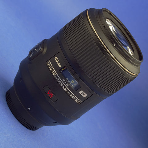 Nikon AF-S Nikkor 105mm 2.8 Lens Near Mint Condition