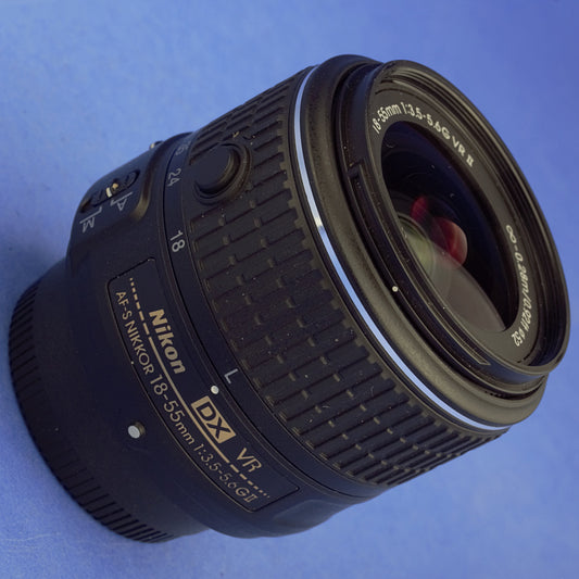 Nikon AF-S 18-55mm 3.5-5.6G VR II Lens