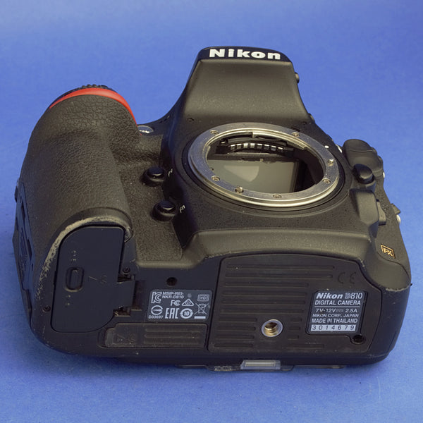 Nikon D810 Digital Camera Body US Model 19000 Actuations