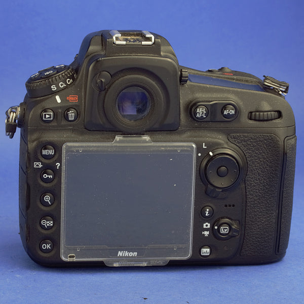 Nikon D810 Digital Camera Body US Model 19000 Actuations