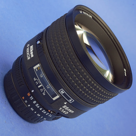 Nikon AF Nikkor 85mm 1.4 Lens