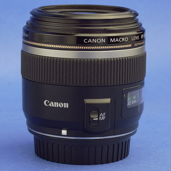 Canon EF-S 60mm 2.8 Macro Lens Beautiful Condition