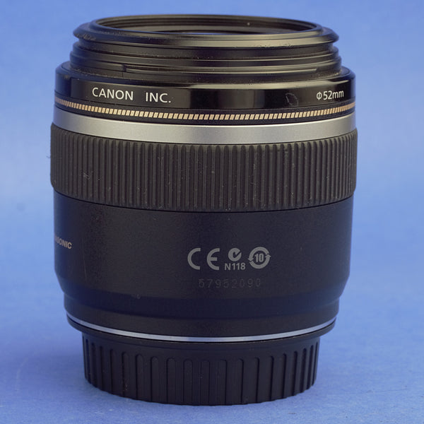 Canon EF-S 60mm 2.8 Macro Lens Beautiful Condition