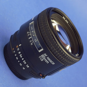 Nikon AF Nikkor 85mm 1.8 Lens