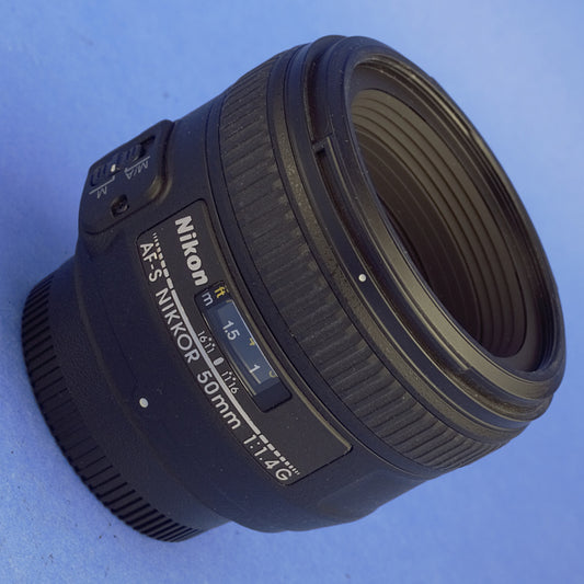 Nikon AF-S Nikkor 50mm 1.4 G Lens Beautiful Condition