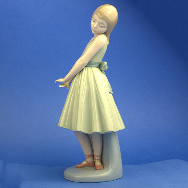 Lladro Ballet Girl Porcelain Figurine Handmade In Spain 5092 Mint Condition