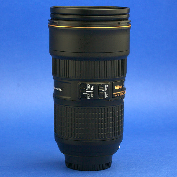 Nikon AF-S Nikkor 24-70mm 2.8E Lens Near Mint Condition