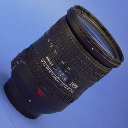 Nikon AF-S Nikkor 18-200mm 3.5-5.6 VR Lens