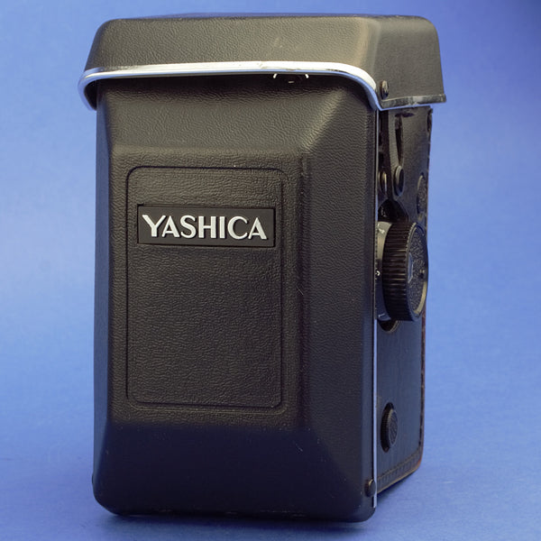 Yashica Mat-124G Medium Format Camera Near Mint Condition