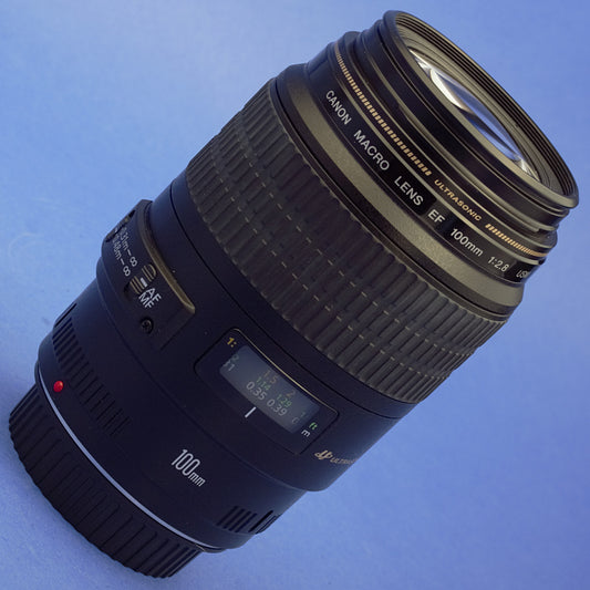 Canon EF 100mm 2.8 USM Macro Lens Mint Condition