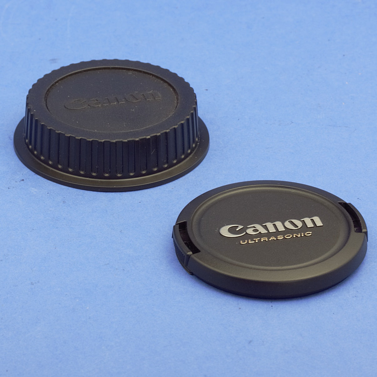Canon EF 100mm 2.8 USM Macro Lens Mint Condition