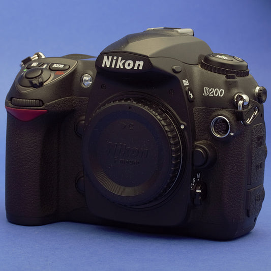 Nikon D200 Digital Camera Body 3900 Actuations Beautiful Condition