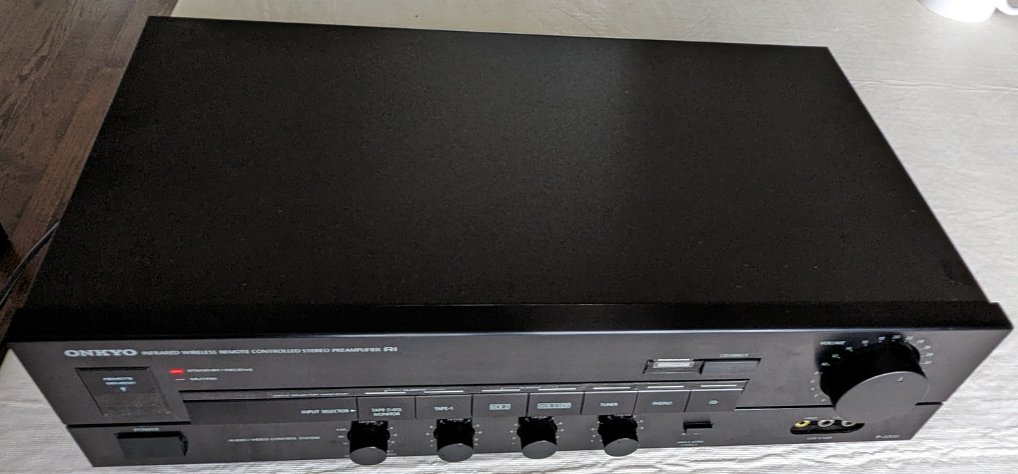 Onkyo P-3200 Preamplifier with Remote Beautiful Condition